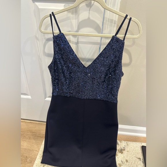 Guess Women’s Dress Navy Sequins Size 12 Formal - Picture 1 of 3